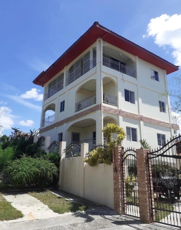 Soul Travellers Dagatan Castle Hotel Badian Ngoại thất bức ảnh