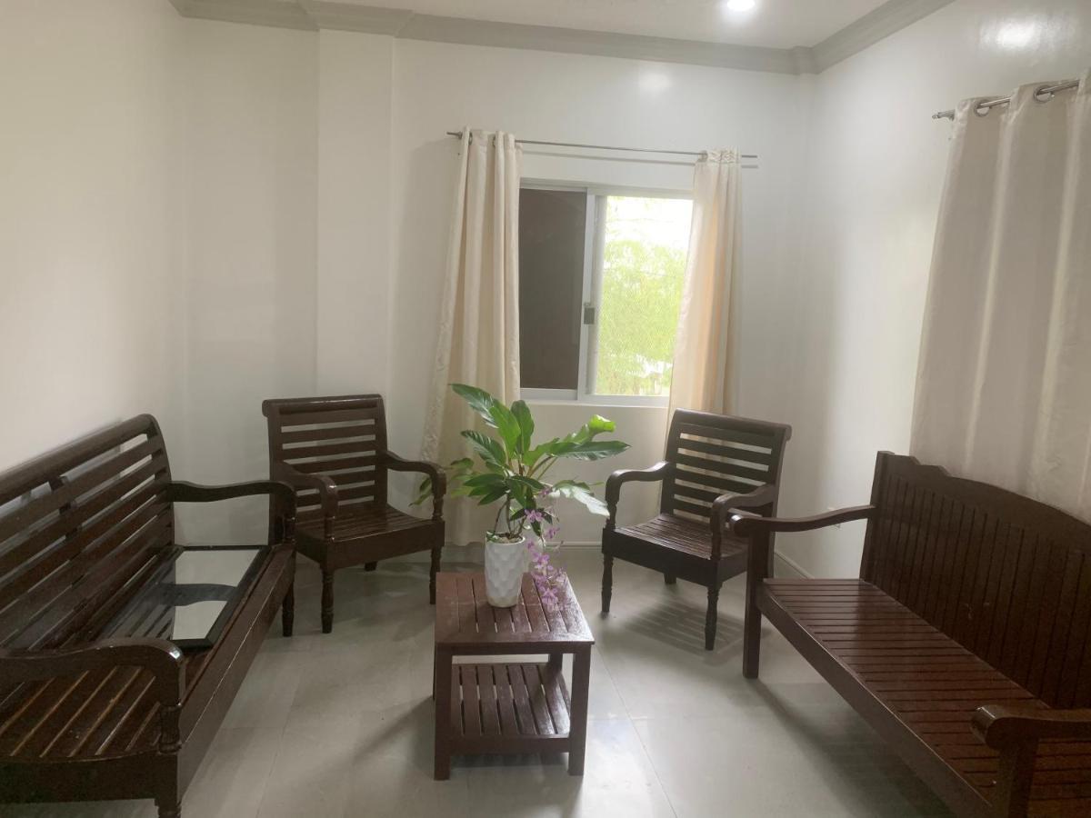 Soul Travellers Dagatan Castle Hotel Badian Ngoại thất bức ảnh
