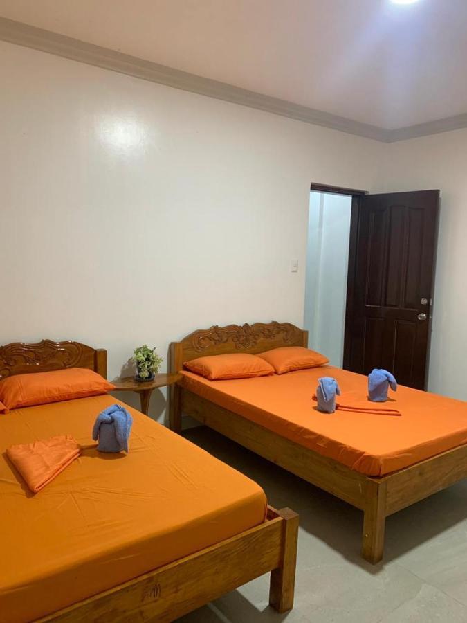 Soul Travellers Dagatan Castle Hotel Badian Ngoại thất bức ảnh