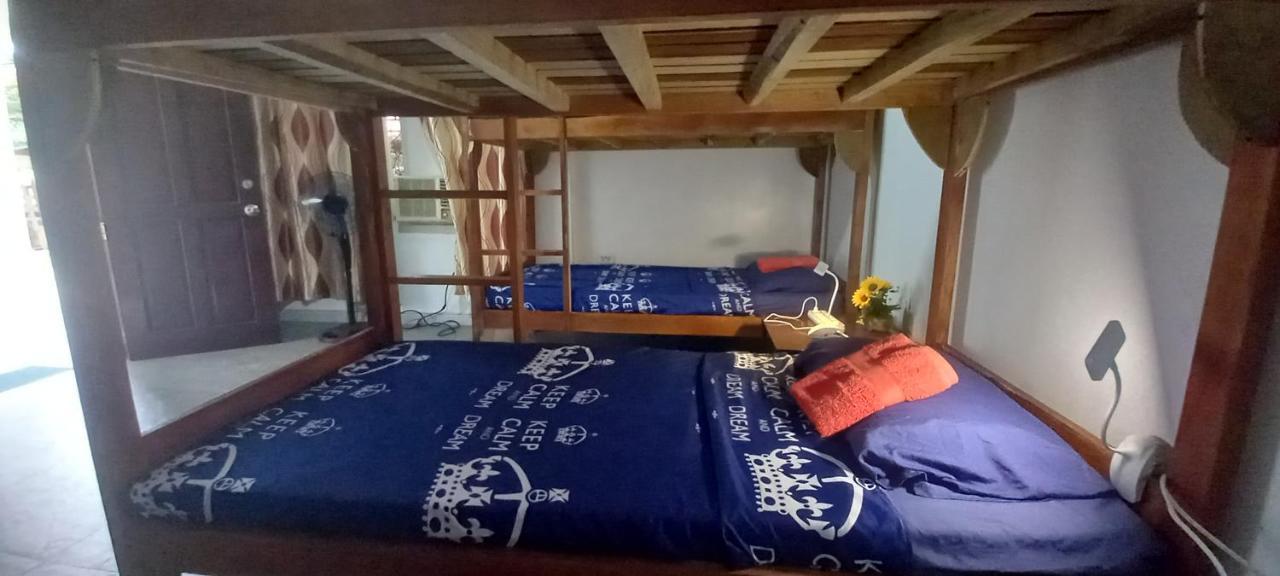 Soul Travellers Dagatan Castle Hotel Badian Ngoại thất bức ảnh