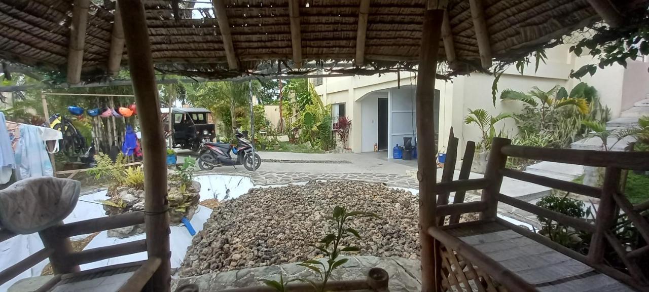 Soul Travellers Dagatan Castle Hotel Badian Ngoại thất bức ảnh